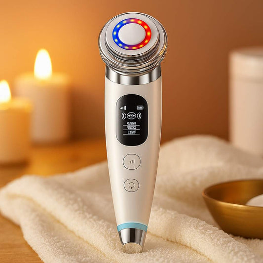 TOTALCLEAN™ – L’appareil beauté 5-en-1 qui révèle l’éclat et la fermeté naturelle de votre peau